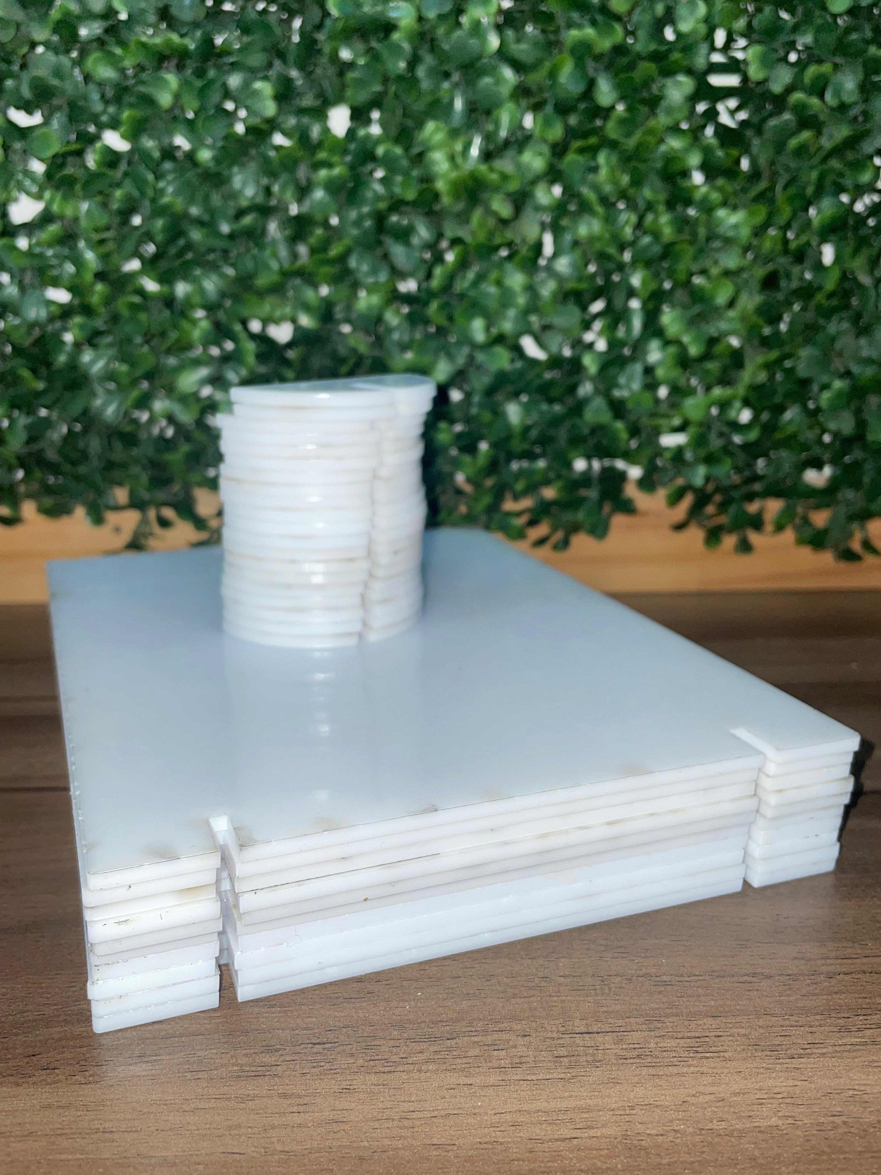 Exhibidor de Acrílico Blanco A5 Sublimable – Set de 7 Unidades