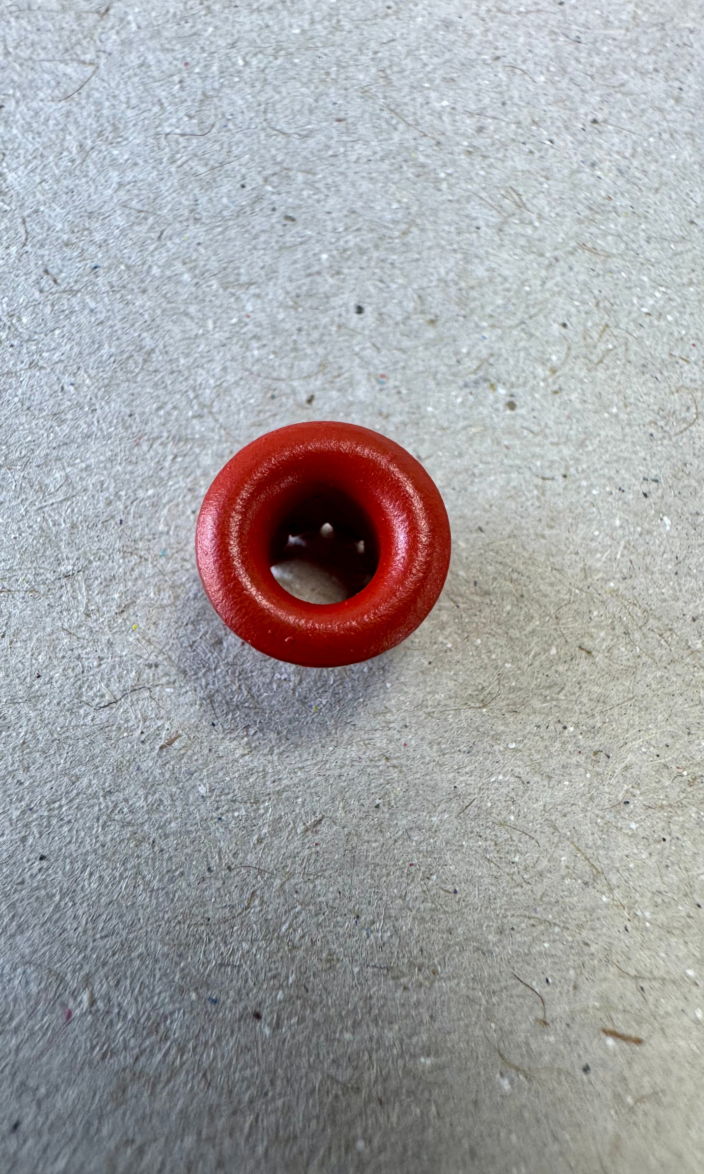 Ojetillo Metálico Rojo 4MM 14 grs