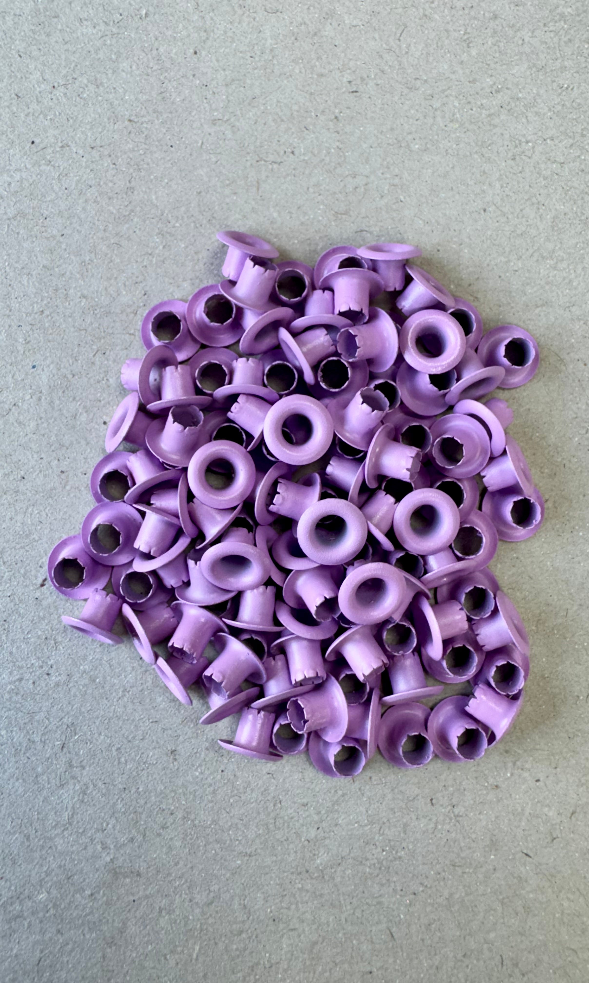 Ojetillo Metálico Morado 4MM 14 grs